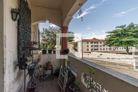 Casa à venda com 134m², 3 quartos e sem vaga Casa à venda com 134m², 3 quartos e sem vagaVaranda