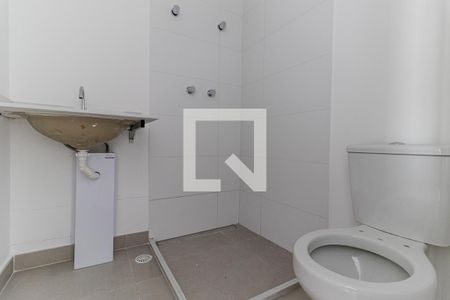 Banheiro de kitnet/studio para alugar com 1 quarto, 22m² em Vila Buarque, São Paulo