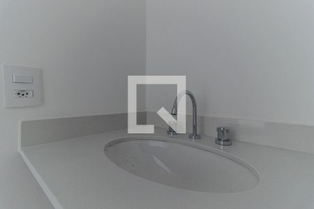 Banheiro de kitnet/studio para alugar com 1 quarto, 22m² em Vila Buarque, São Paulo