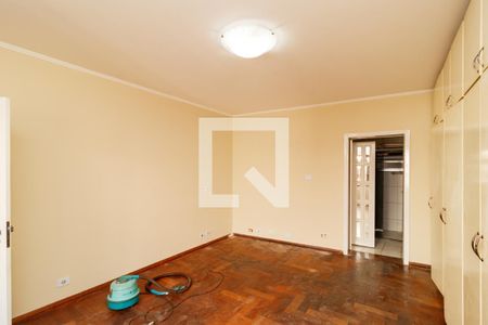 Suíte de casa à venda com 5 quartos, 340m² em Jardim Japão, São Paulo