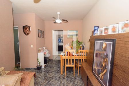 Sala de apartamento para alugar com 2 quartos, 50m² em Califórnia, Belo Horizonte