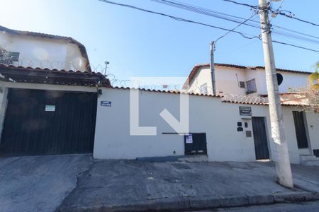 Fachada de apartamento para alugar com 2 quartos, 50m² em Califórnia, Belo Horizonte