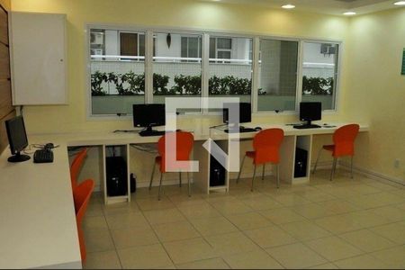 Apartamento à venda com 76m², 2 quartos e 1 vaga