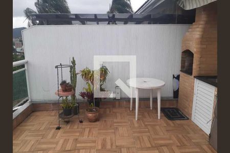 Casa de condomínio à venda com 72m², 3 quartos e 1 vaga