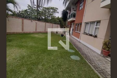 Casa de condomínio à venda com 72m², 3 quartos e 1 vaga