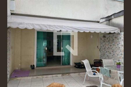 Casa de condomínio para alugar com 130m², 3 quartos e 1 vaga