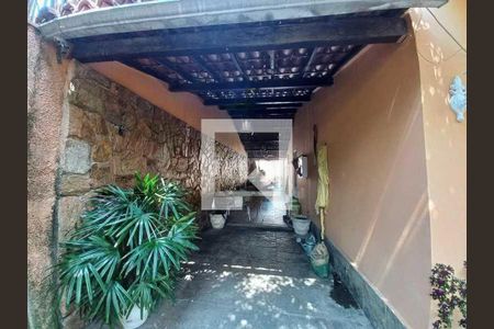 Casa de condomínio à venda com 256m², 3 quartos e 2 vagas