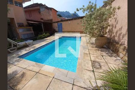 Casa de condomínio à venda com 256m², 3 quartos e 2 vagas