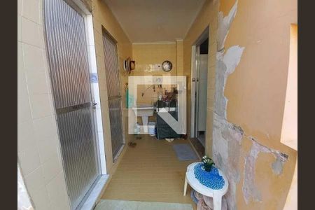 Casa de condomínio à venda com 256m², 3 quartos e 2 vagas