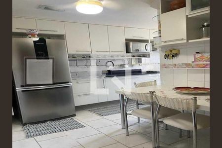 Apartamento à venda com 209m², 3 quartos e 2 vagas