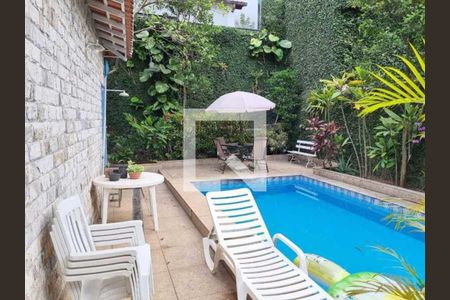 Casa à venda com 386m², 5 quartos e 3 vagas