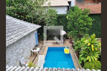 Casa à venda com 386m², 5 quartos e 3 vagas