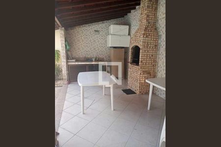 Casa de condomínio à venda com 360m², 4 quartos e 3 vagas