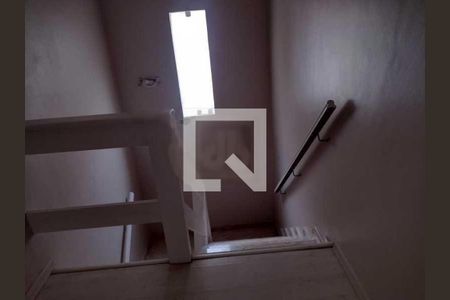 Casa de condomínio à venda com 160m², 3 quartos e 1 vaga