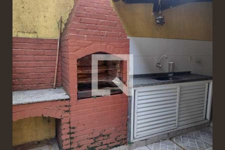 Casa de condomínio à venda com 160m², 3 quartos e 1 vaga