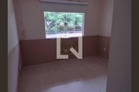 Casa de condomínio à venda com 160m², 3 quartos e 1 vaga