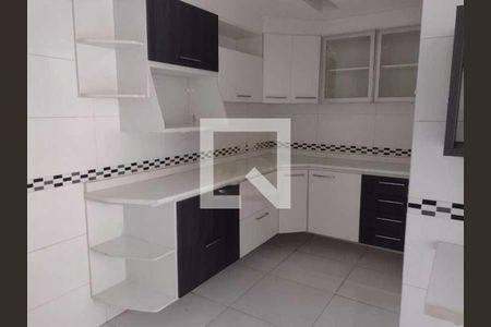 Casa de condomínio à venda com 160m², 3 quartos e 1 vaga