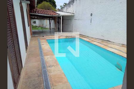 Casa de condomínio à venda com 473m², 3 quartos e 3 vagas