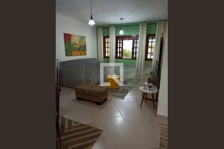 Casa de condomínio à venda com 184m², 3 quartos e 5 vagas