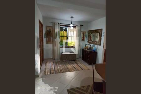 Casa de condomínio à venda com 184m², 3 quartos e 5 vagas