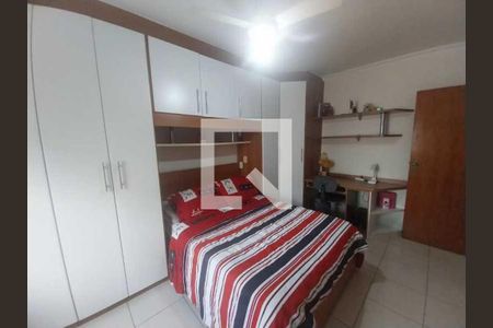 Casa à venda com 230m², 3 quartos e 3 vagas