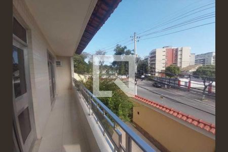 Casa à venda com 230m², 3 quartos e 3 vagas