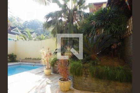 Casa de condomínio à venda com 457m², 3 quartos e 6 vagas