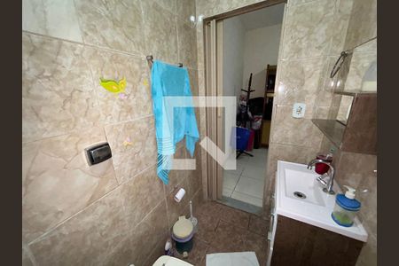 Casa à venda com 182m², 5 quartos e 1 vagaBanheiro 2