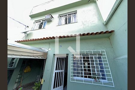 Casa à venda com 182m², 5 quartos e 1 vagaFachada