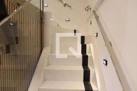 Apartamento para alugar com 77m², 1 quarto e 2 vagasEscada