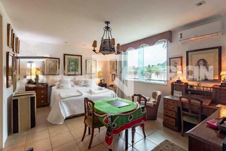 Casa à venda com 3 quartos, 567m² em Jardim Botânico, Rio de Janeiro