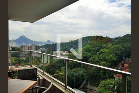 Apartamento à venda com 231m², 4 quartos e 2 vagas