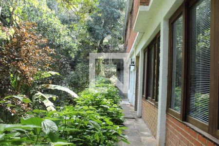 Casa à venda com 1650m², 4 quartos e 1 vaga