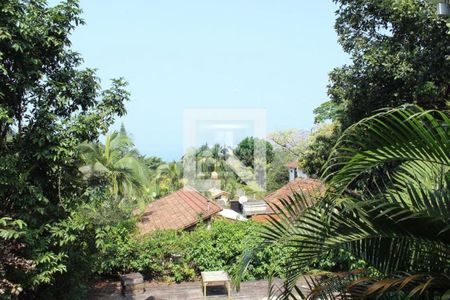 Casa à venda com 1650m², 4 quartos e 1 vaga