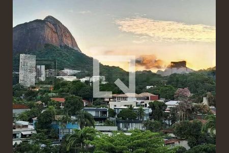 Apartamento à venda com 160m², 4 quartos e 2 vagas