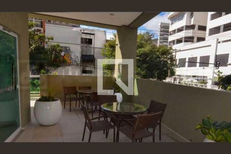 Apartamento à venda com 90m², 2 quartos e 1 vaga