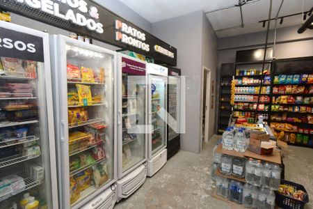 Apartamento para alugar com 64m², 2 quartos e 1 vagaÁrea comum - Minimercado