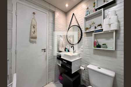 Apartamento à venda com 47m², 2 quartos e 1 vaga Apartamento à venda com 47m², 2 quartos e 1 vagaBanheiro