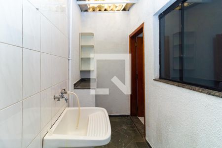 Casa de condomínio para alugar com 70m², 2 quartos e 1 vaga Casa de condomínio para alugar com 70m², 2 quartos e 1 vagaÁrea de Serviço