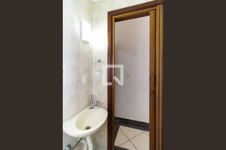 Casa de condomínio para alugar com 70m², 2 quartos e 1 vaga Casa de condomínio para alugar com 70m², 2 quartos e 1 vagaBanheiro 2