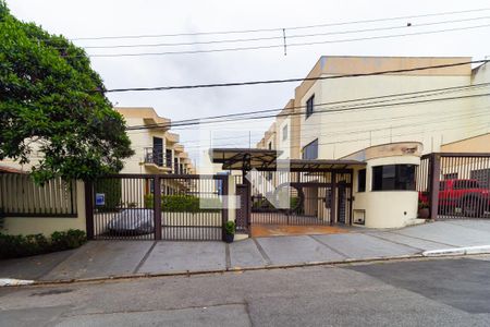 Casa de condomínio para alugar com 70m², 2 quartos e 1 vaga Casa de condomínio para alugar com 70m², 2 quartos e 1 vagaFachada