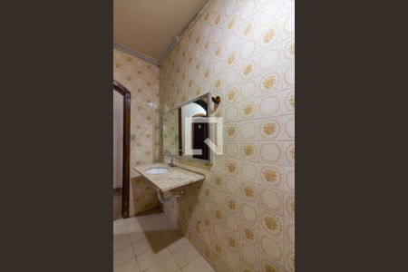 Casa para alugar com 750m², 4 quartos e 5 vagasBanheiro 1