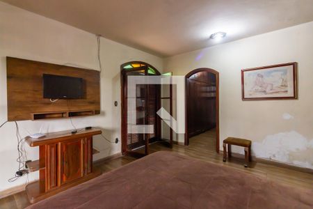 Casa para alugar com 750m², 4 quartos e 5 vagasSuíte