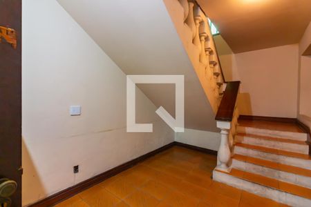 Casa para alugar com 750m², 4 quartos e 5 vagasHall