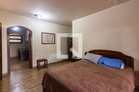 Casa para alugar com 750m², 4 quartos e 5 vagasSuíte