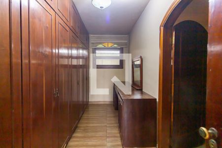 Casa para alugar com 750m², 4 quartos e 5 vagasCloset