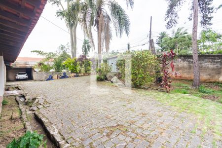 Casa para alugar com 750m², 4 quartos e 5 vagasQuintal