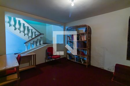 Casa para alugar com 750m², 4 quartos e 5 vagassala 2