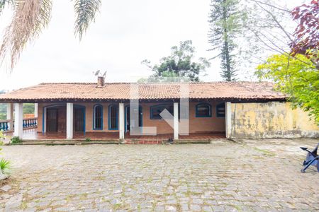 Casa para alugar com 750m², 4 quartos e 5 vagasQuintal