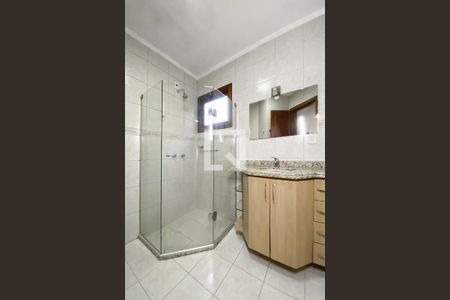 Casa para alugar com 190m², 3 quartos e 2 vagasBanheiro 2